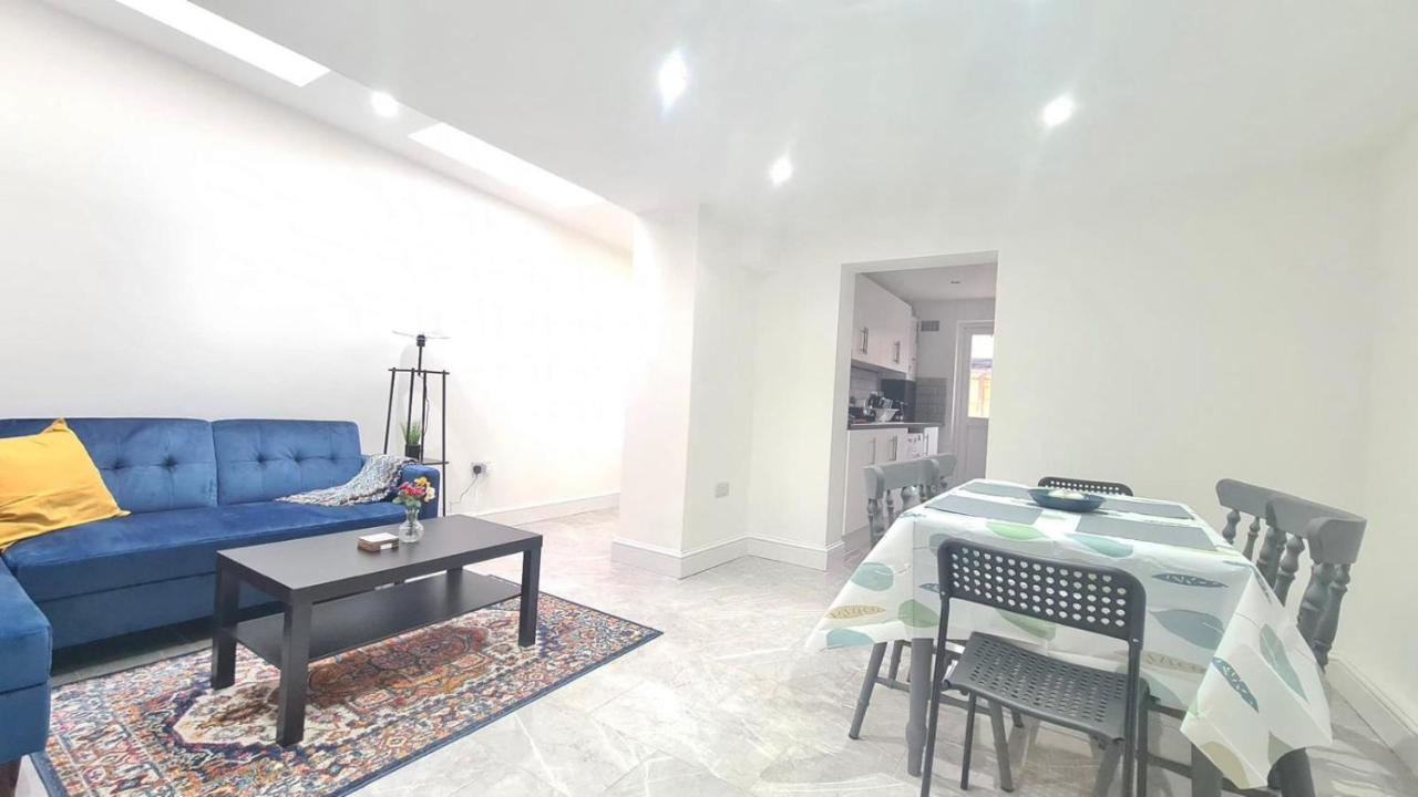 Spacious Room In Manor Park Londres Exterior foto